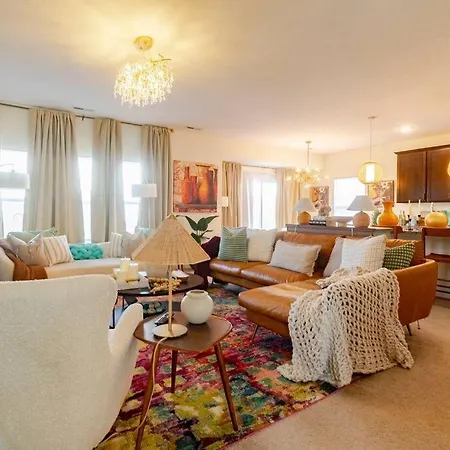 Luxury Beautiful Spacious Retreat Getaway
